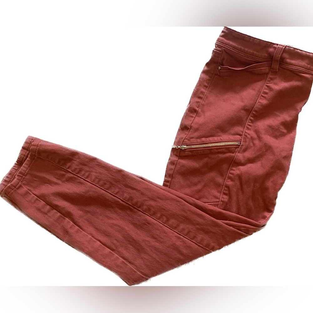 Red Jean Capri